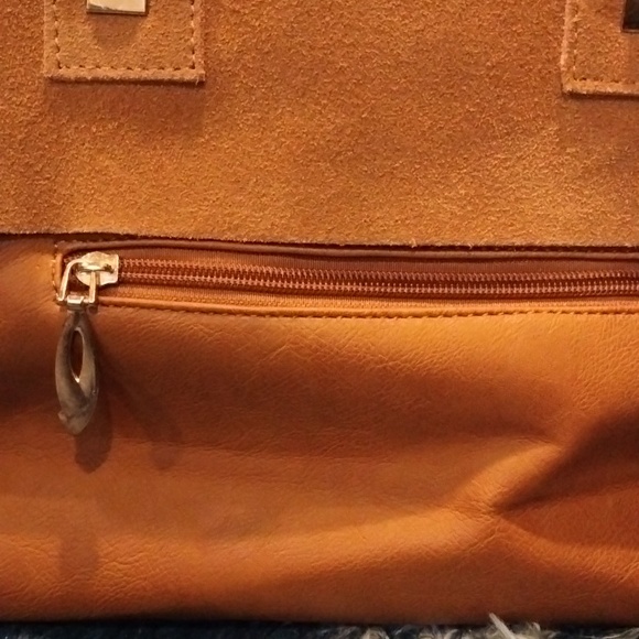 Two-toned Tan Leather & Suede Handbag/Purse with Golden Hardware - Picture 3 of 15